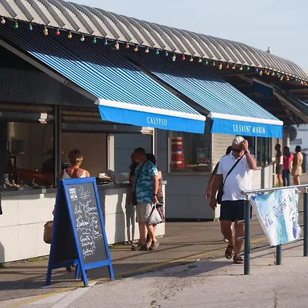 Le Phare De - Centre Et à Pied 3* Calais